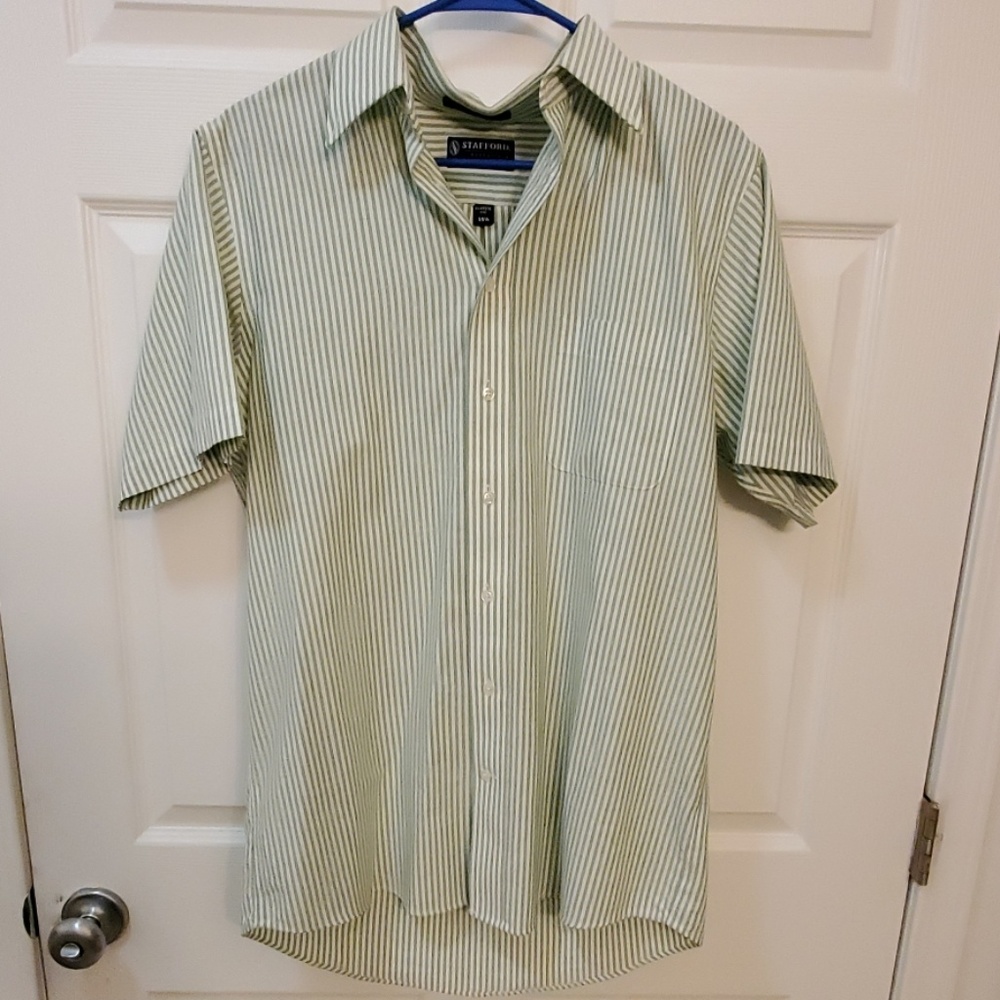 Mens short sleeve dress shirt
